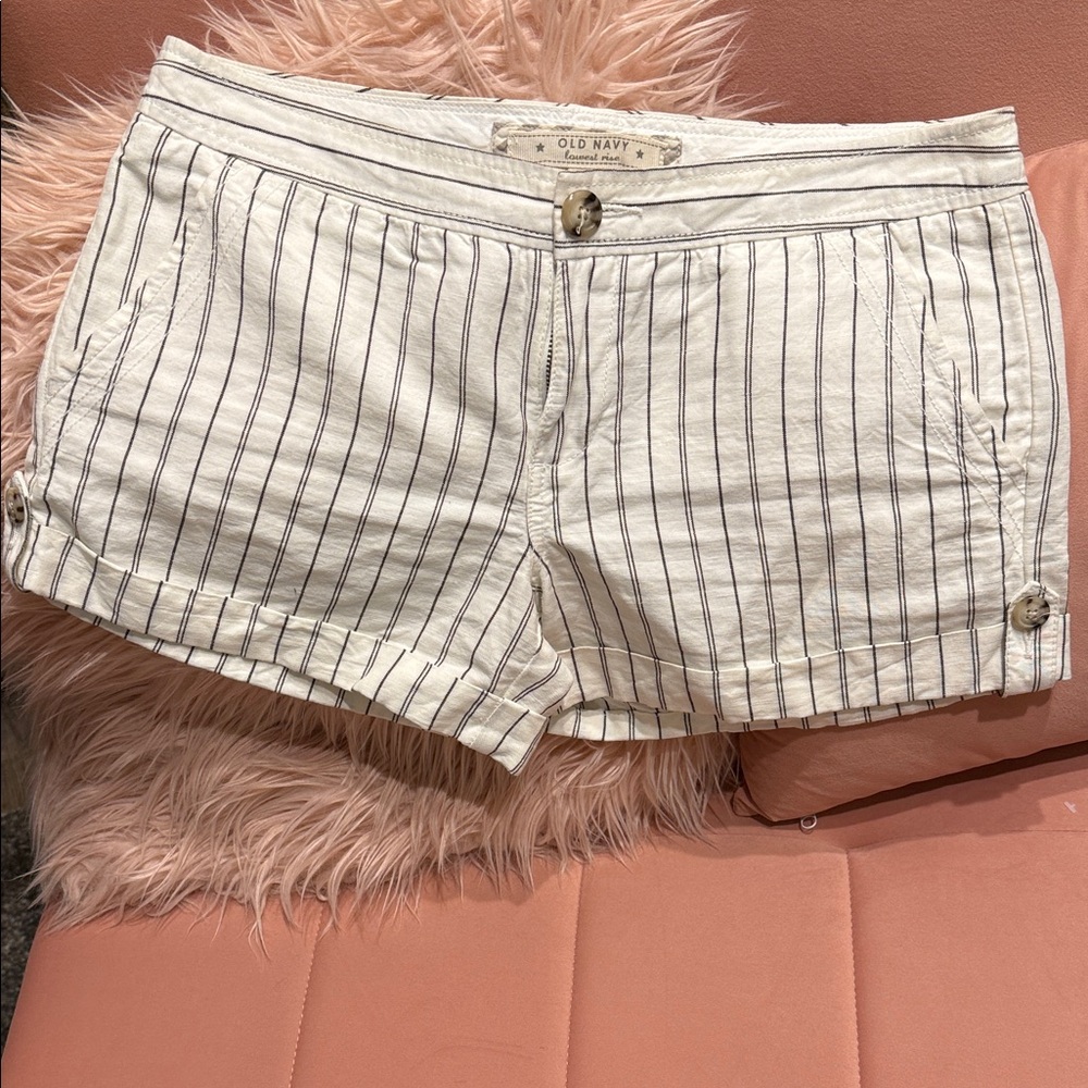 Old Navy Women's Pinstriped Shorts - Cream and Black